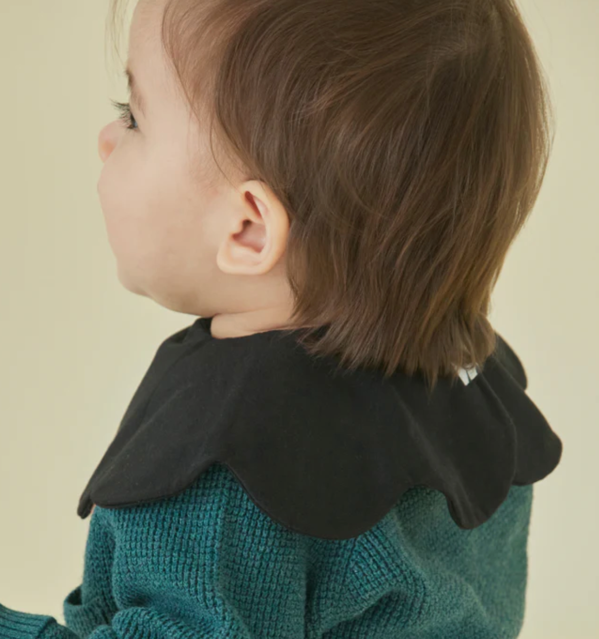 Konny Bib (0M-3Y)