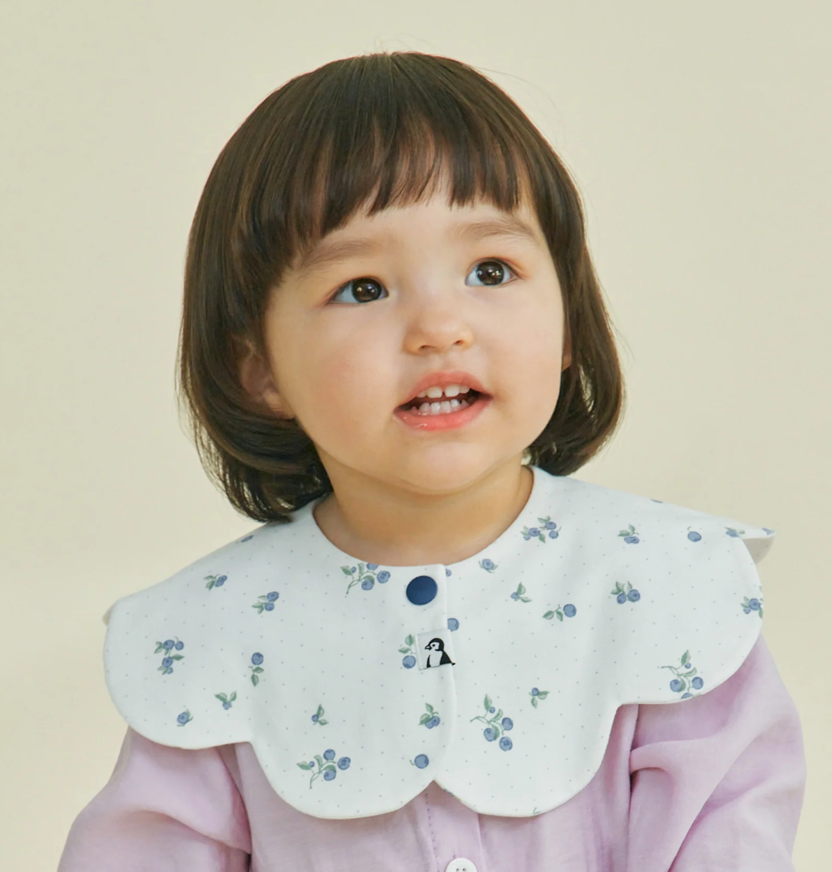 Konny Bib (0M-3Y)