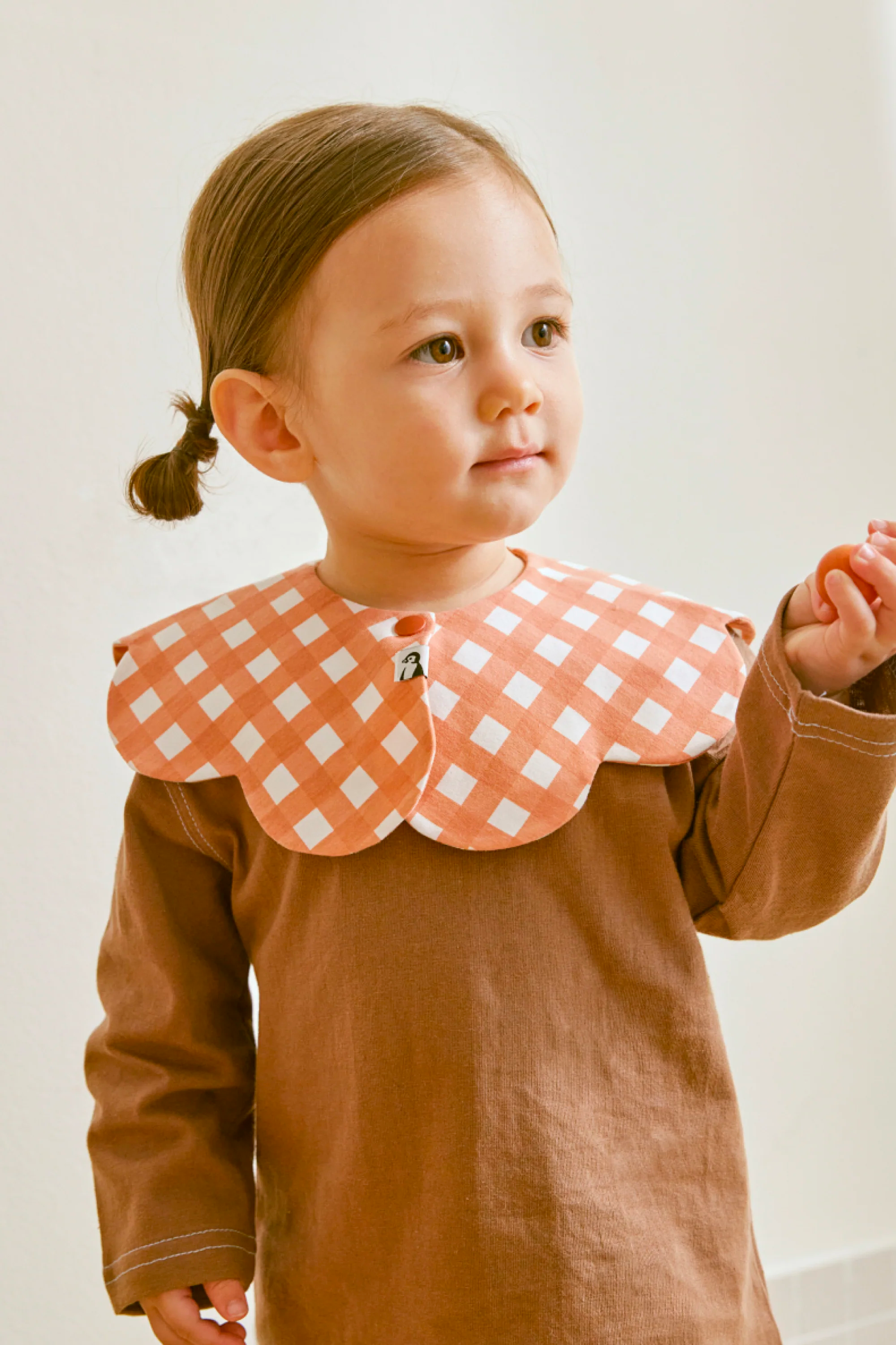 Konny Bib (0M-3Y)