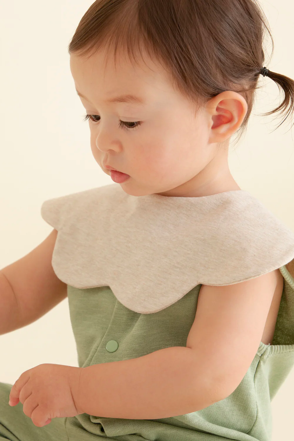 Konny Bib (0M-3Y)