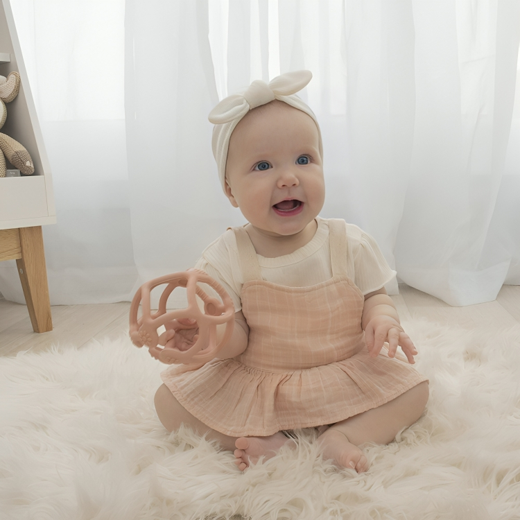 PLAYGROUND Silicone Teething Ball