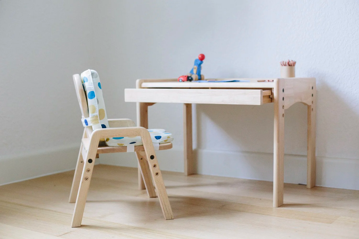 MesaSilla Primary Adjustable Table and Chair Set