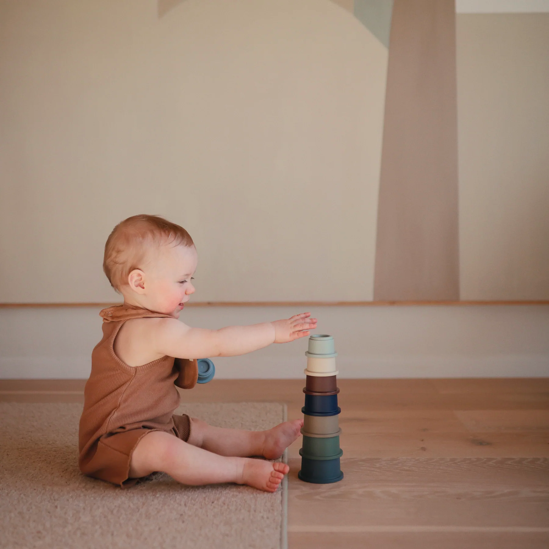 MUSHIE Stacking Cups Toy